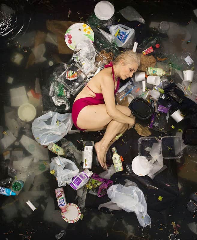 7-days-of-garbage-environmental-photography-gregg-segal-7-1