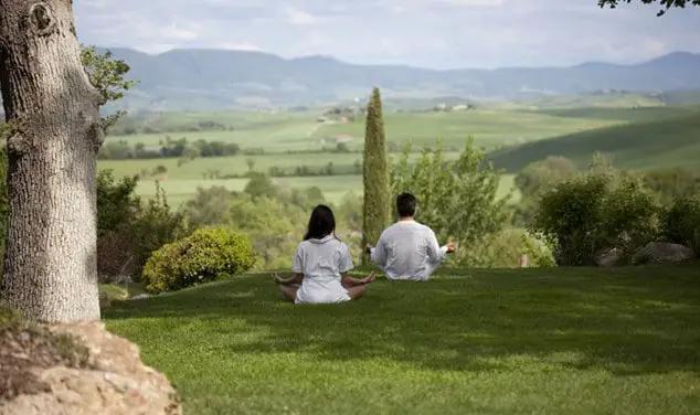 Adler-Thermae-meditation-valley-view_Supplier_Package_Hero_Image