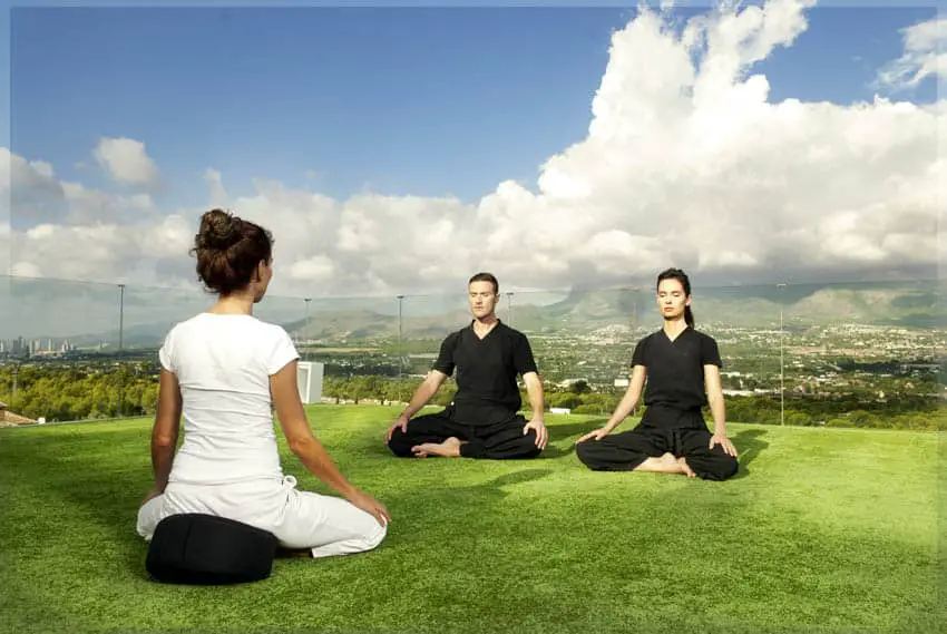 SHA-Wellness-Clinic-meditation-class