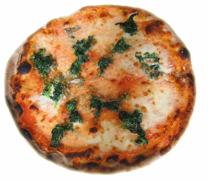 800px-Spinach_pizza