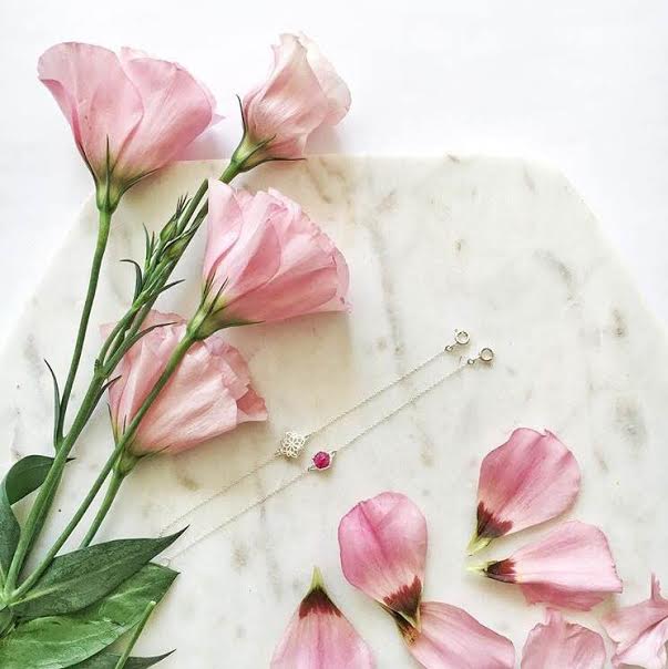 This is one of our favourite recycled gold jewelry brands