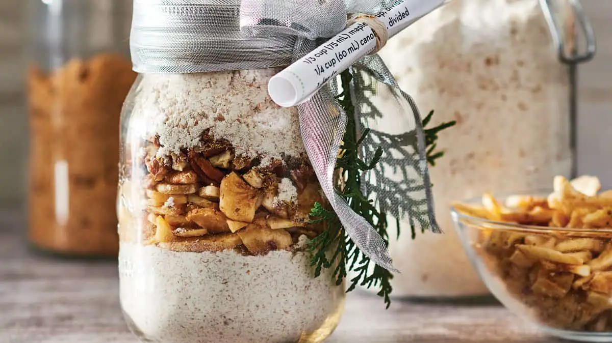 33 Edible Vegan Gifts To Make For Christmas - Eluxe Magazine
