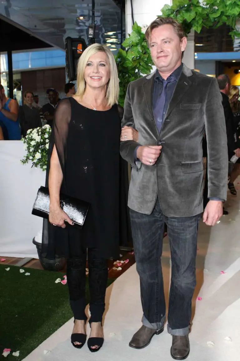 Interview With Olivia Newton-John On Clean Living & Clean Beauty