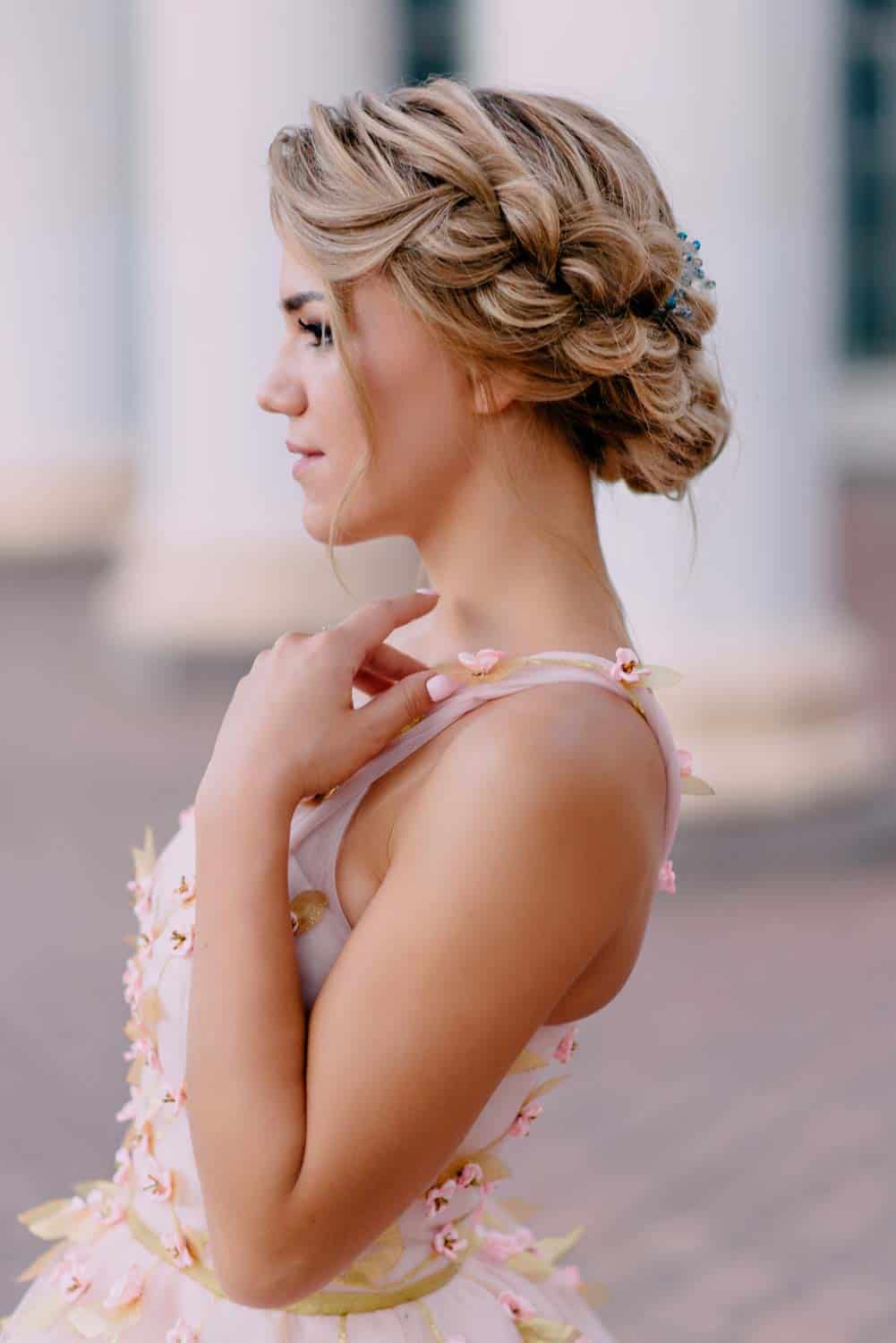 10 Wedding Hairstyle Ideas For Long Hair - Eluxe Magazine