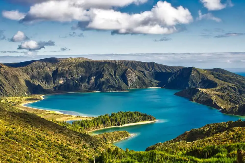 world's most remote islands