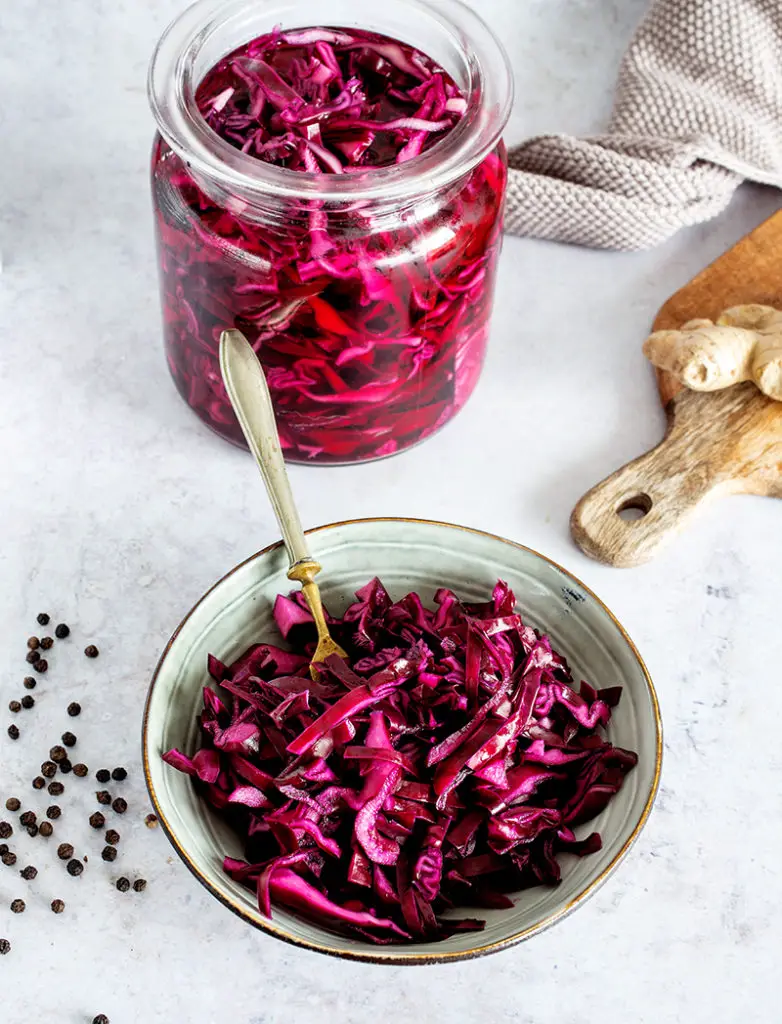 pickled red cabbage 