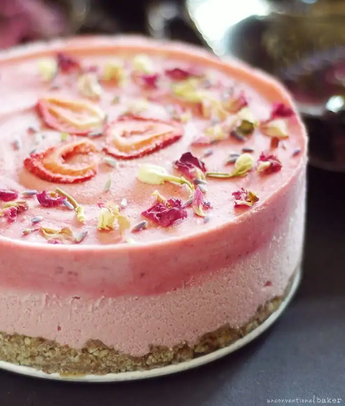 Raw Strawberry Cheesecake
