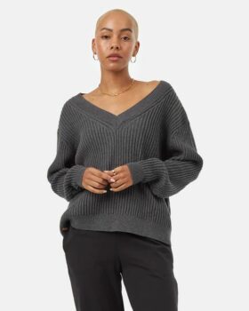 Sustainable Sweater Trends We Love For 2023 - Eluxe Magazine
