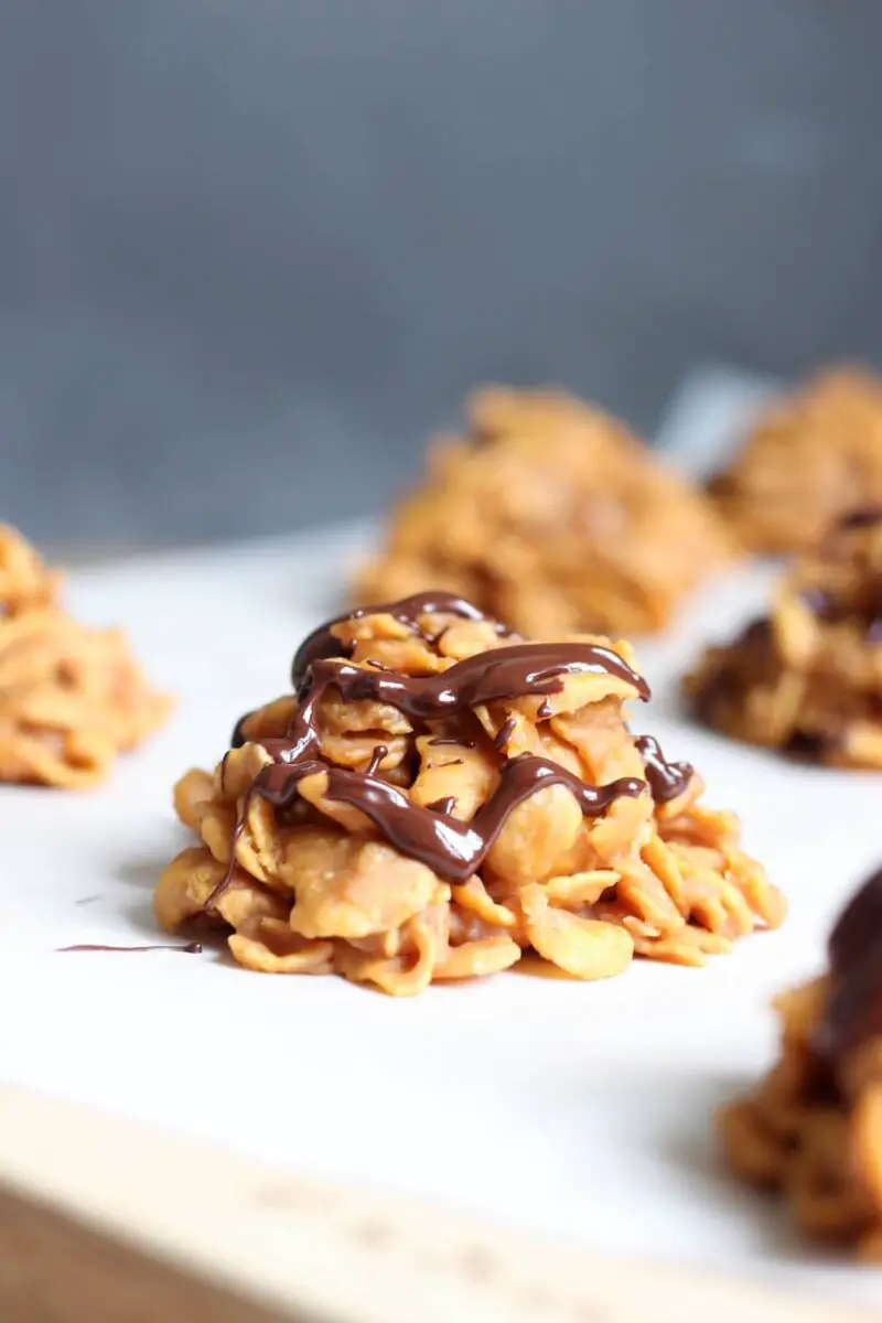 peanut butter cornflake cookies