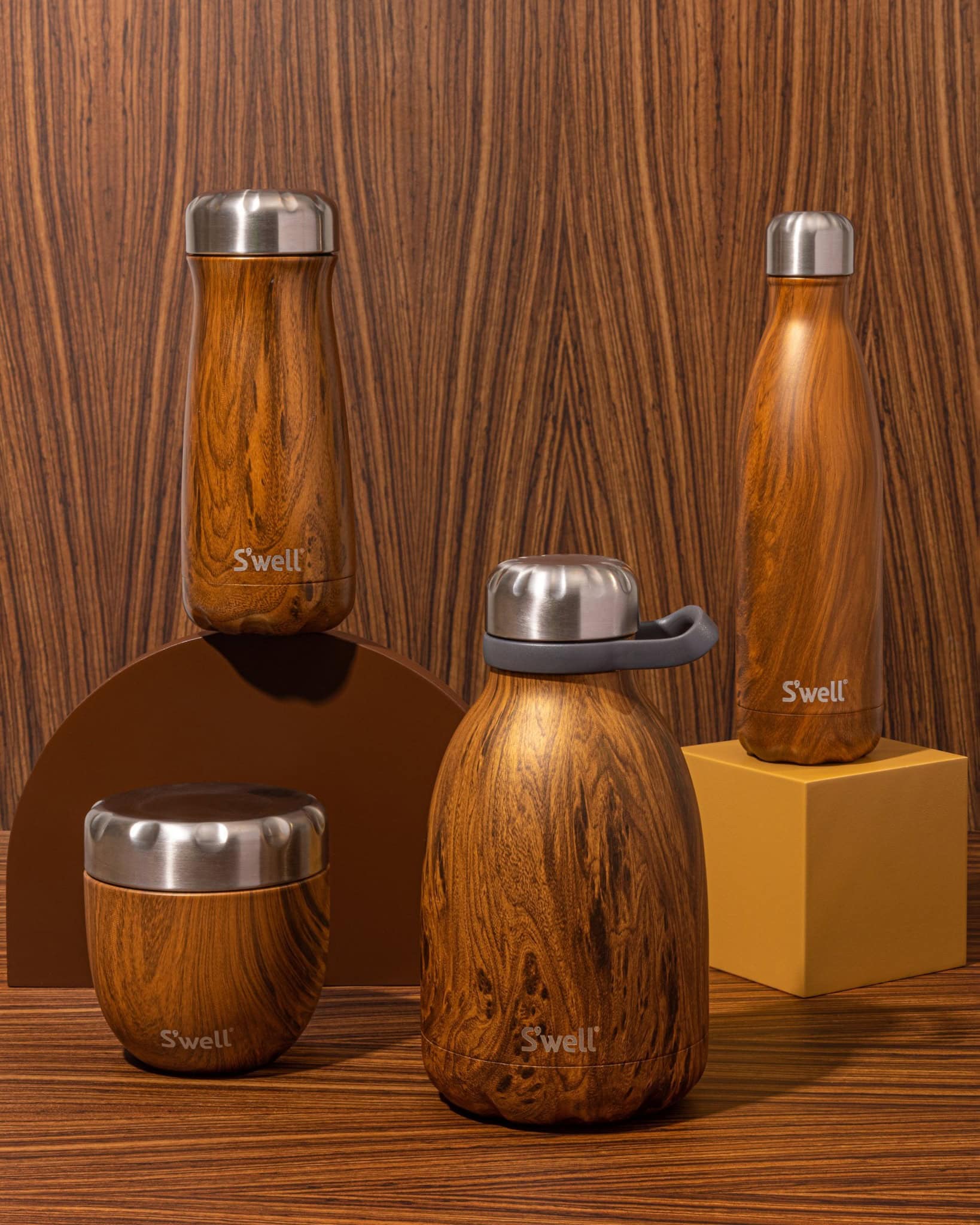 10 Chic Reusable Water Bottles To Take Anywhere Eluxe Magazine