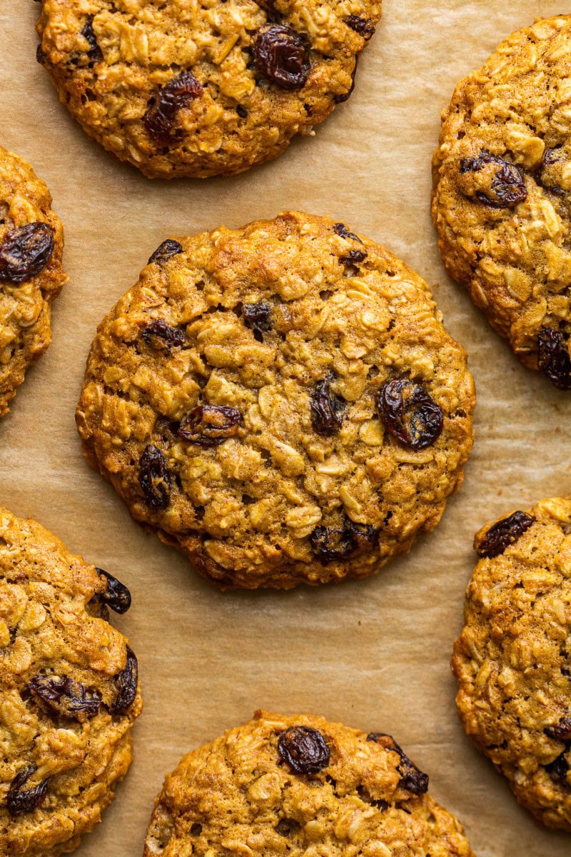 vegan Oatmeal Raisin Cookies