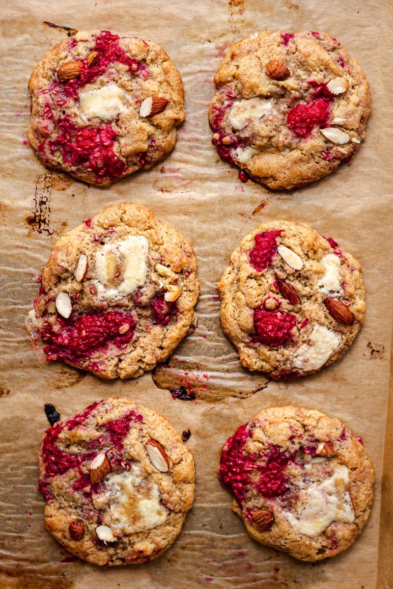 vegan White Chocolate Raspberry Cookies